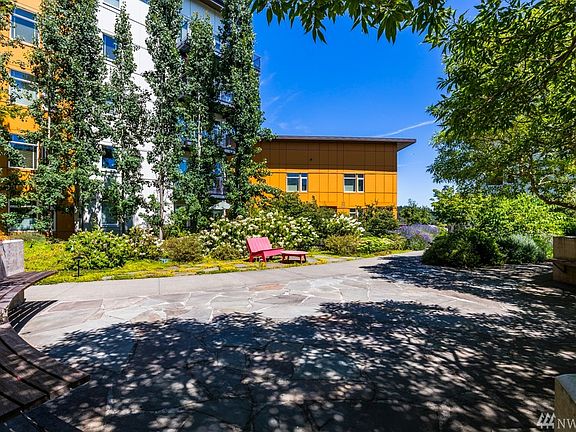 4th image of 15100 6th Ave SW Unit 313