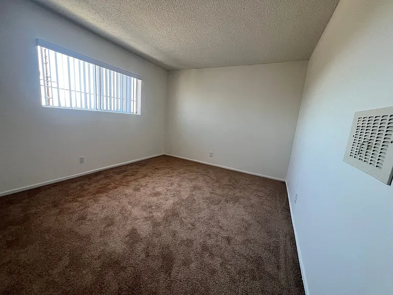 El Sorano Apartments — Photo 7