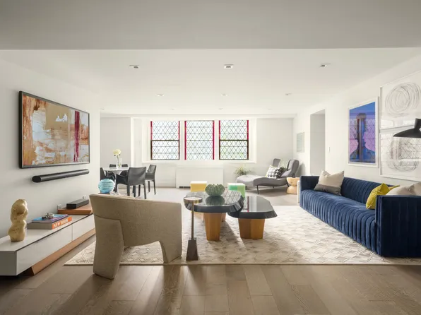 205 East 16th Street image 1 of 11