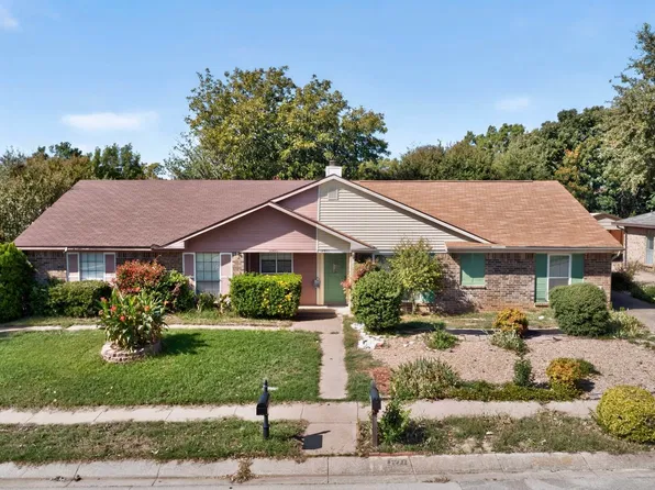 2911 Gray Oak Dr, Euless, TX 76039