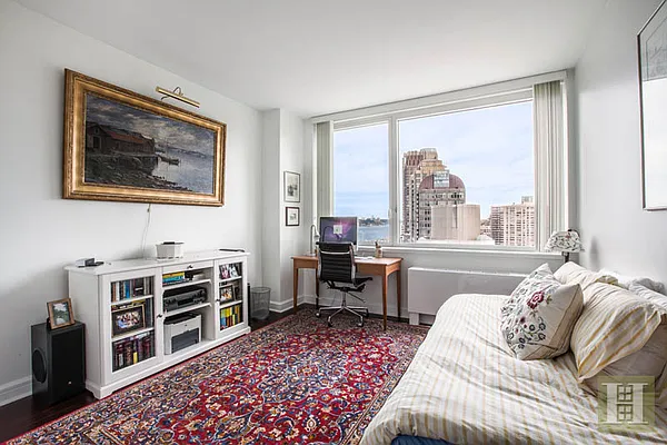 Rented by Halstead Real Estate | media 37