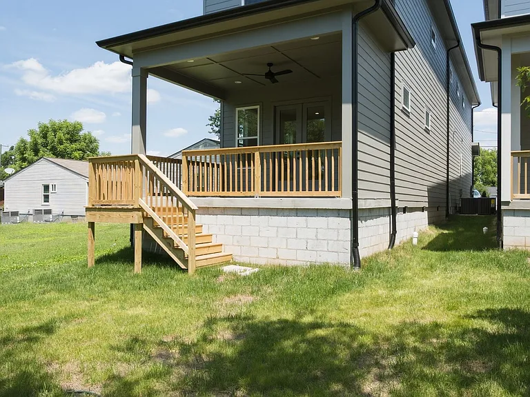 731B Croley Dr — Photo 37