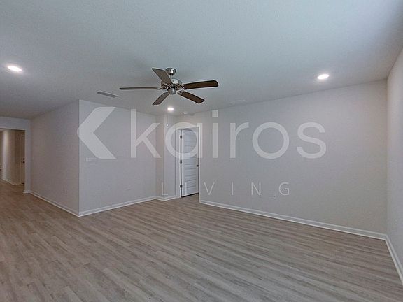 2nd image of 120 Swallowtail Ln