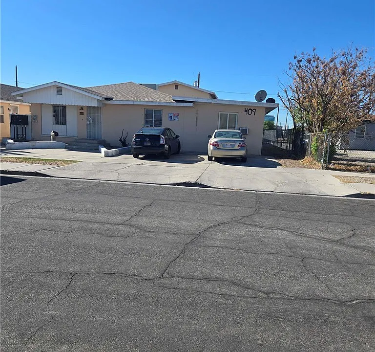 409 W Van Buren Ave #5
