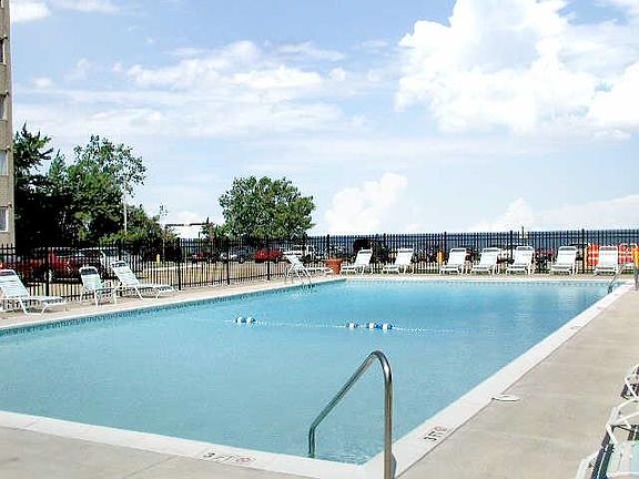 3rd image of 30901 Lakeshore Blvd
