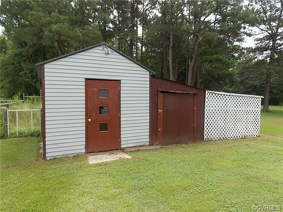 5th image of 23214 Pine Grove Pl
