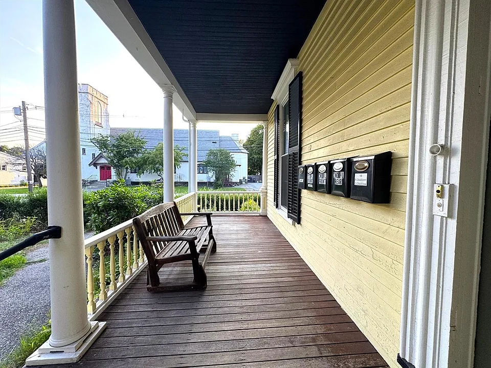 55 Central St #1F