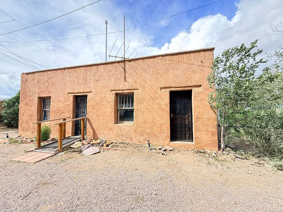 1st image of 600 2nd St