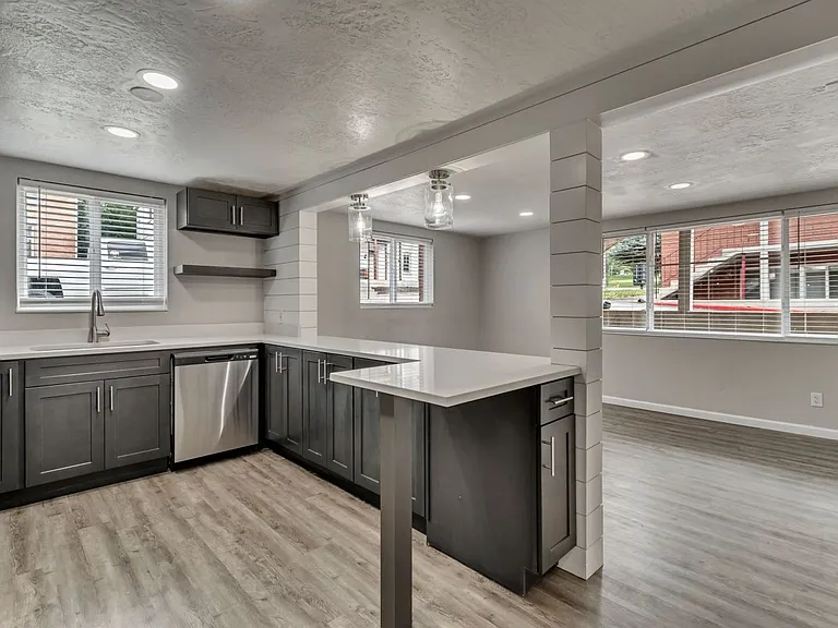 1260 E Alameda Ave — Photo 13