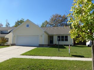 157 Laura Ln, Linden, MI