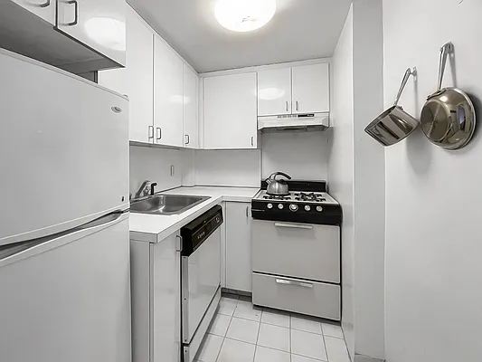 Sold by Brown Harris Stevens | media 10