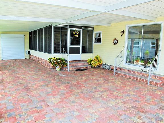 4th image of 404 Snead Dr