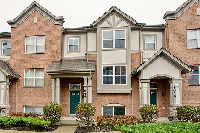 1st image of 1044 N Claremont Dr