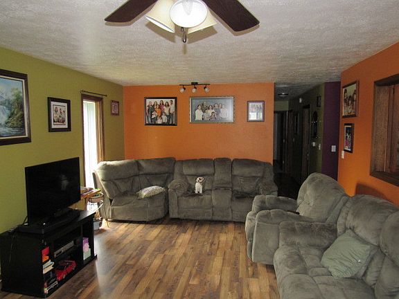 3rd image of 3527 Huffman Blvd