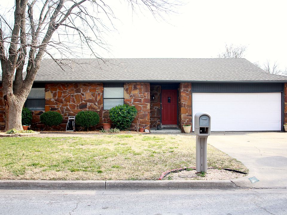 1st image of 560 E 139th Pl S