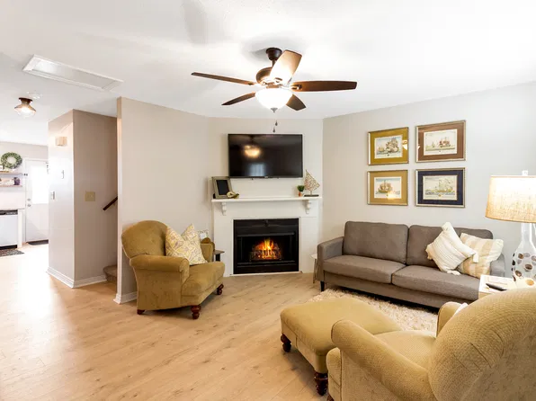 935 Kingsbury Dr APT B, Clarksville, TN 37040