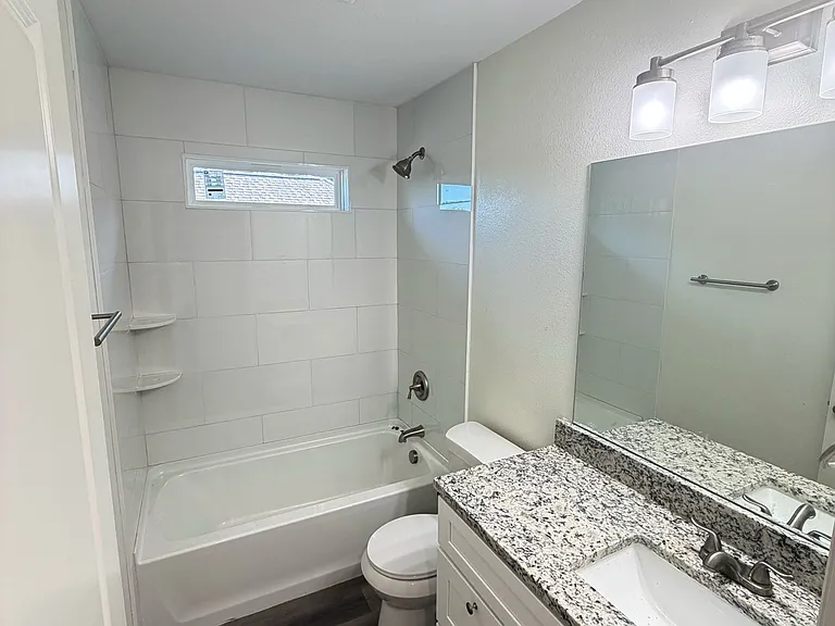 3445 Frazier Ave — Photo 6