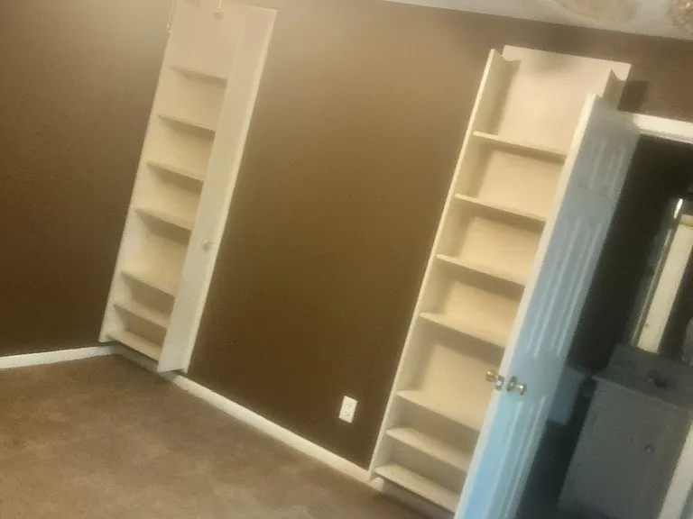 76 W Windsor Dr — Photo 5