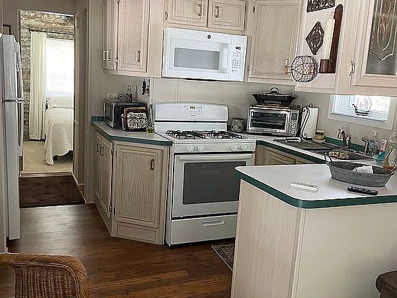 2nd image of 1977 Little East Fork Rd