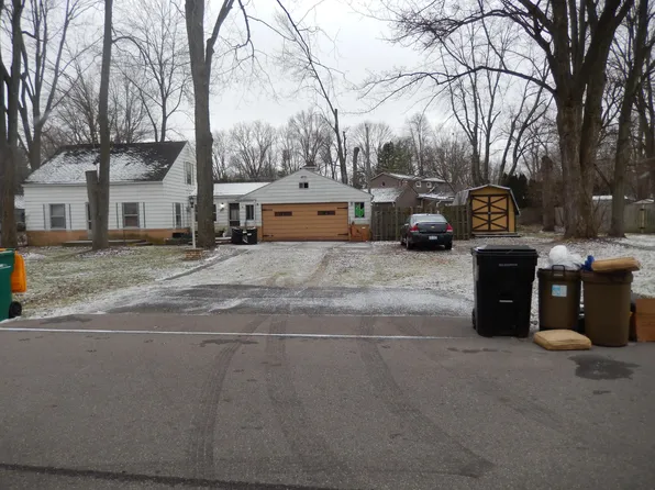 21177 Flanders St, Farmington Hills, MI 48335