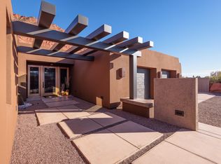 986 N Paiute Dr, Ivins, UT 84738