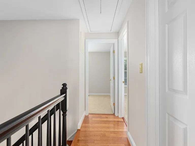 12894 Effingham Ct — Photo 15