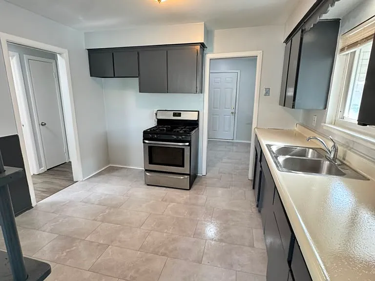 13470 Charlotte Ave — Photo 7