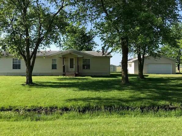 1221 Mary Irene Rd, New Baden, IL 62265