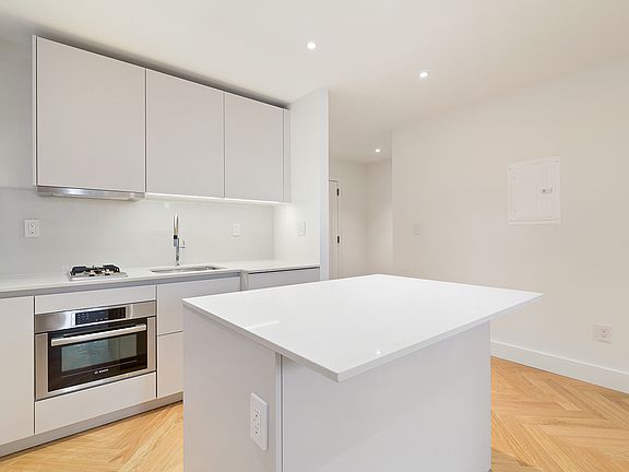 2nd image of 225 W 23rd St APT 7J