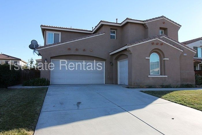 1st image of 27735 Fairmont Dr