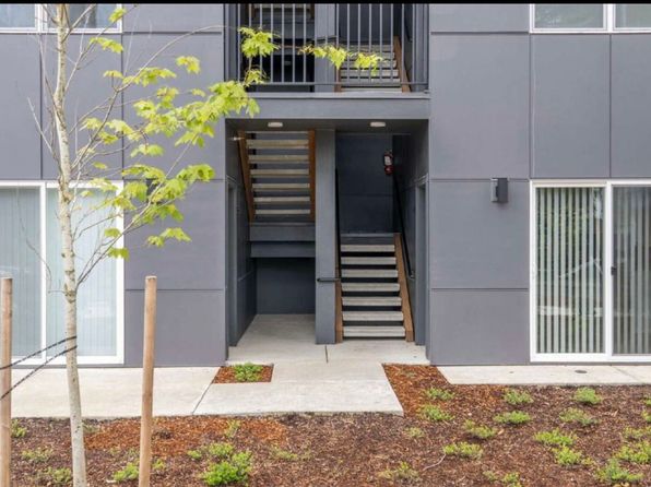 9050 NE Hoyt St UNIT 6