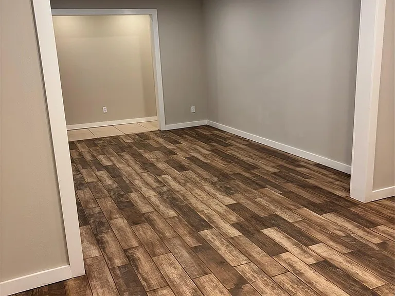 8049 Forest Hills Dr — Photo 14