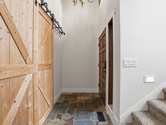4th image of 13719 SE 28th Cir