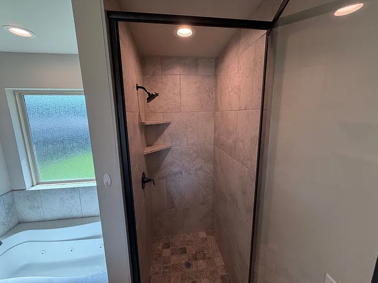 215 Tuscany Cir — Photo 19