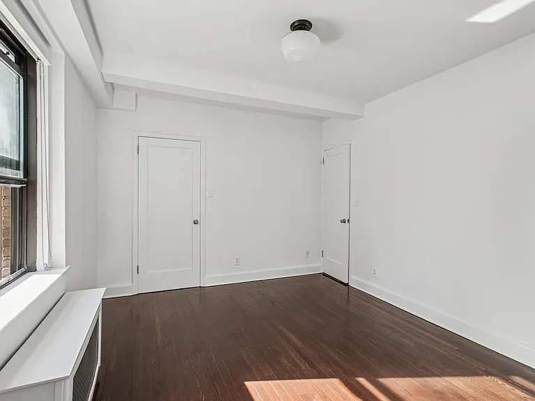 253 W 72nd St #503 — Photo 10