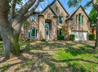 727 Bear Run Dr, Grapevine, TX 76051