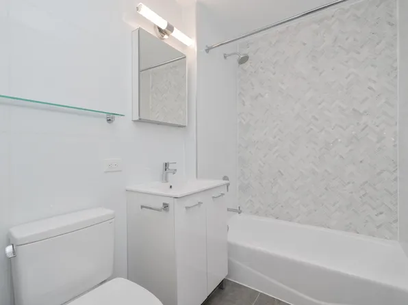 140 Riverside Boulevard image 8 of 26