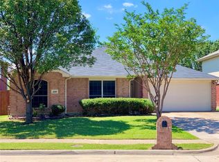 210 Flushing Quail Dr, Arlington, TX 76002