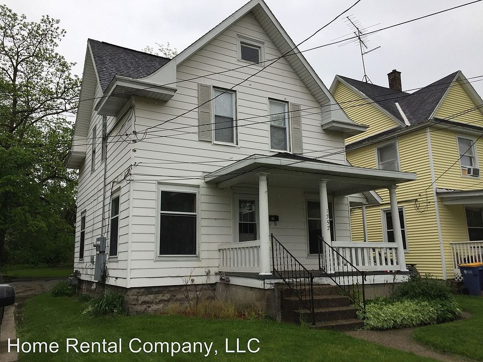 1st image of 1352 College Ave NE #1