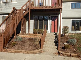 367 Crescent Spring Dr, Louisville, KY 40206