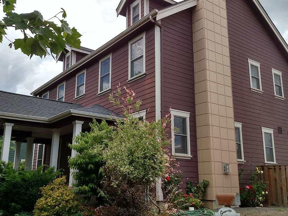 2nd image of 1672 Berkeley Ln