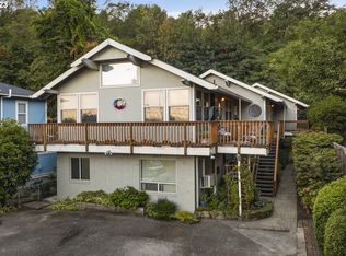 5223 SW View Point Ter APT 2, Portland, OR 97239