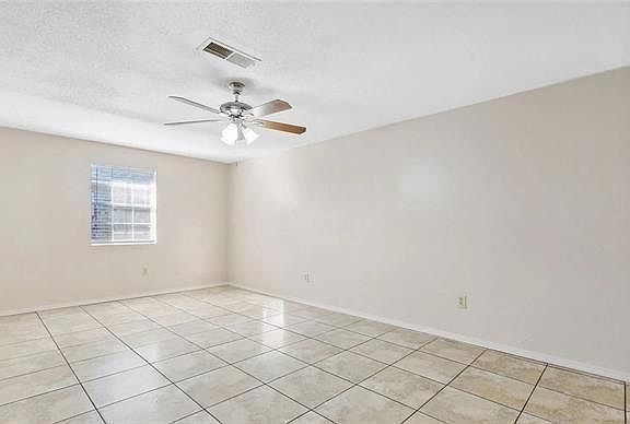 3rd image of 913-29 W Monterey Ct