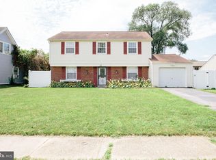 27 Bendix Ln, Willingboro, NJ 08046