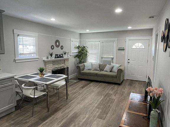 5th image of 650 N 15th St #10764600
