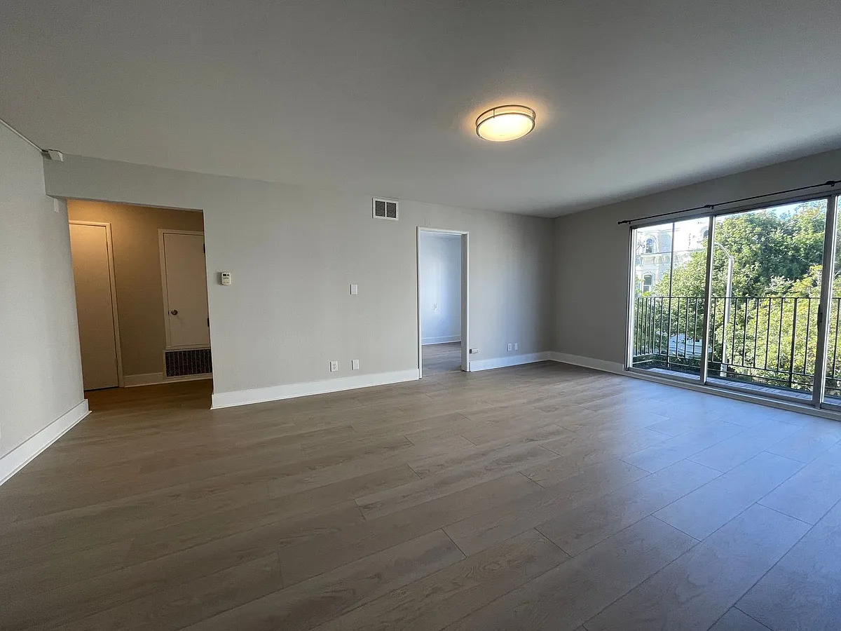 Building Photo - 1761 Vallejo St #201