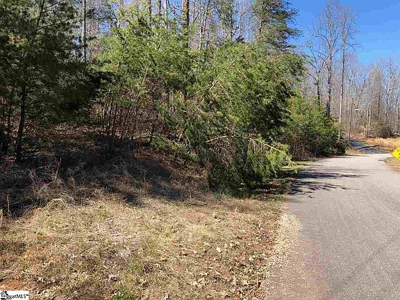 2nd image of 43 Lake Farm Ct