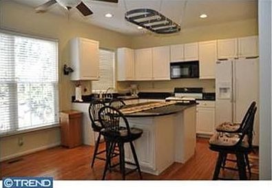 4th image of 454 Carpenters Cove Ln