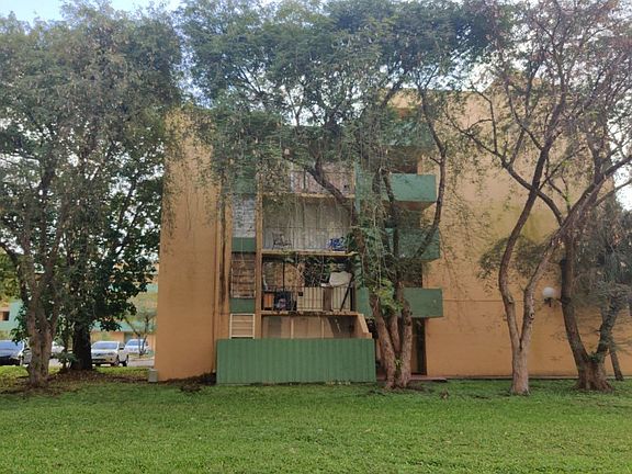 2nd image of 210 Fontainebleau Blvd APT 110