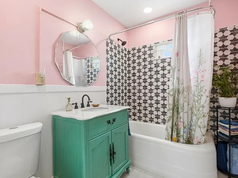 710 E Gibbon St — Photo 4